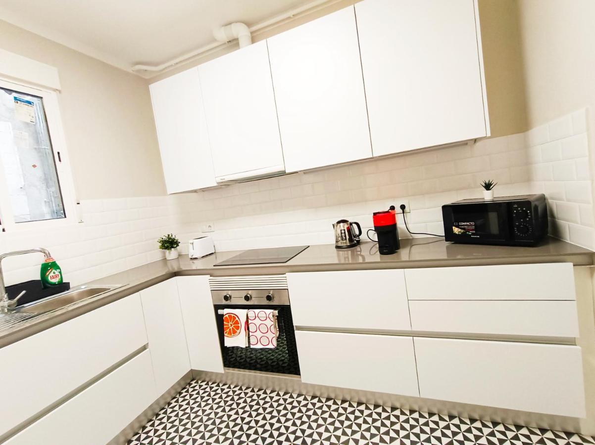 By Plaza Catalunya Rooms Барселона Екстериор снимка
